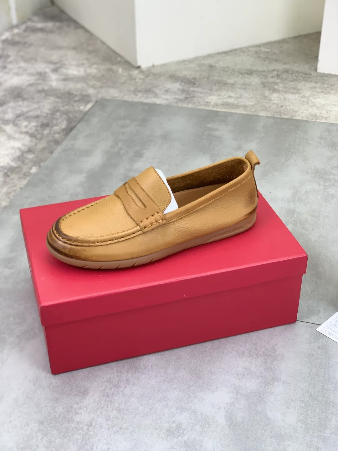 Men's shoes 💰P480 New model [Ferragamo/Ferragamo] Latest model Original imported calfskin, imported pigskin lining + original luxury metal buckle + original rubber outsole Soft and comfortable Size number: 38-44